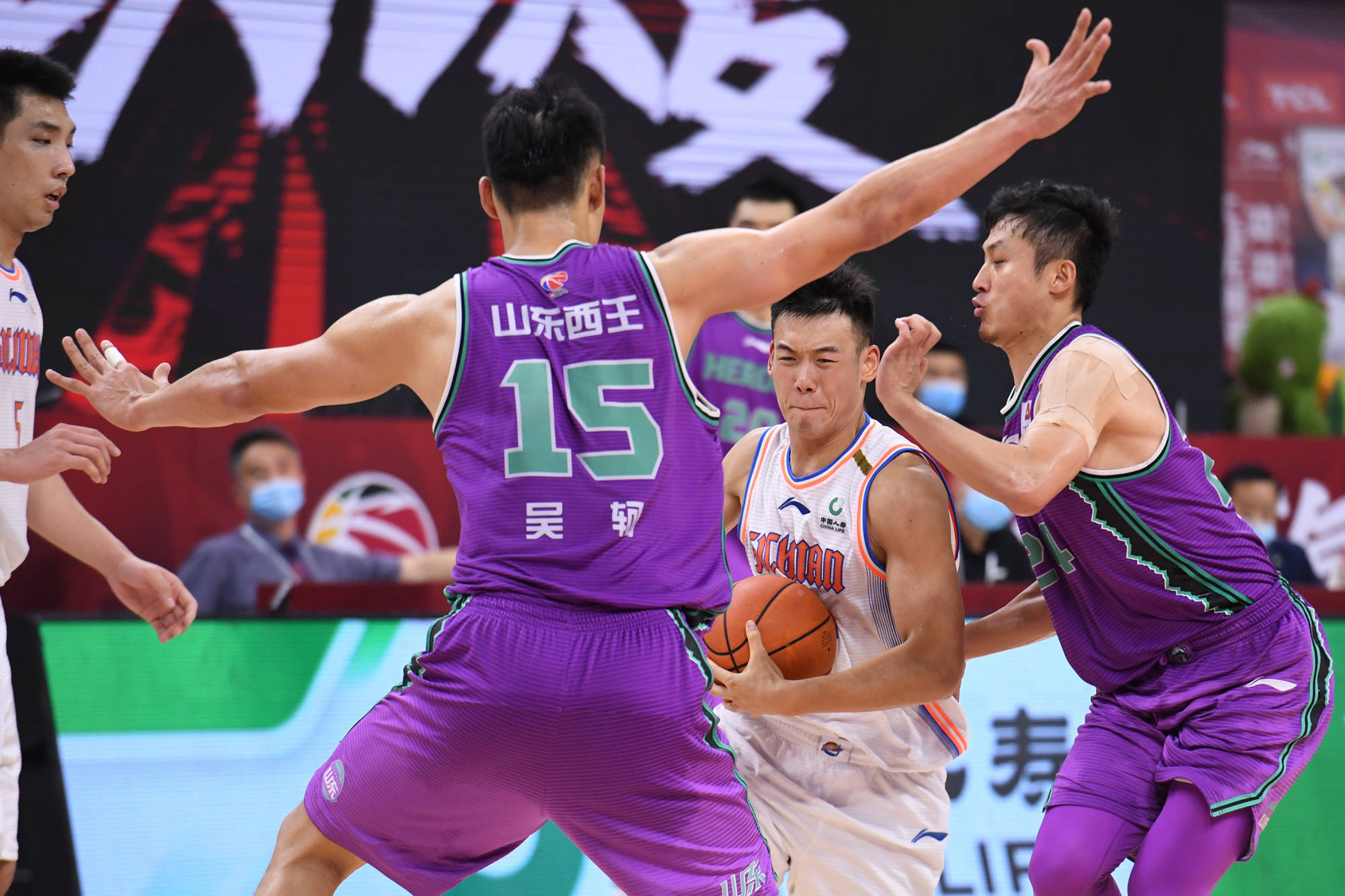 清晨国王杯焦点战,纽约尼克斯单刀错失,压力陡增,数据趋势出现新变化 清晨国王杯焦点战,纽约尼克斯单刀错失,压力陡增,数据趋势出现新变化